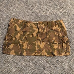 Cargo mini skirt